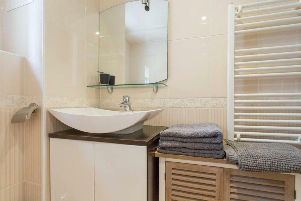 פריז Luxurious Duplex - Top Of Montmartre מראה חיצוני תמונה